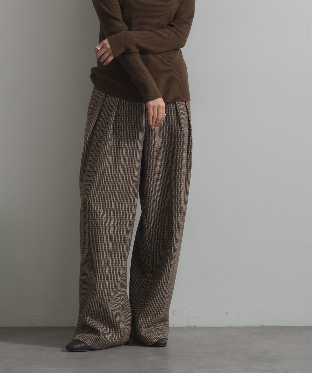 千鳥柄タックトラウザーズパンツ