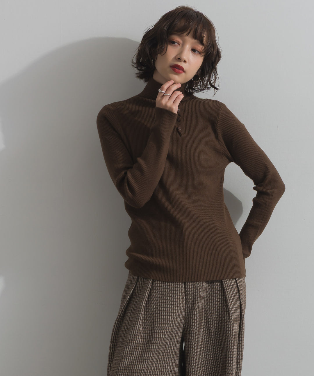 ハイネックニット