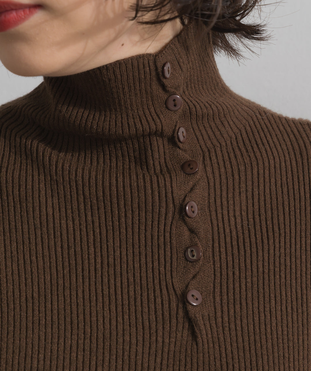 ハイネックニット