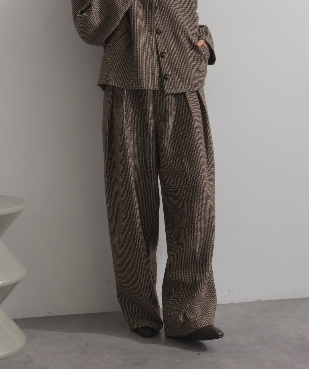 千鳥柄タックトラウザーズパンツ