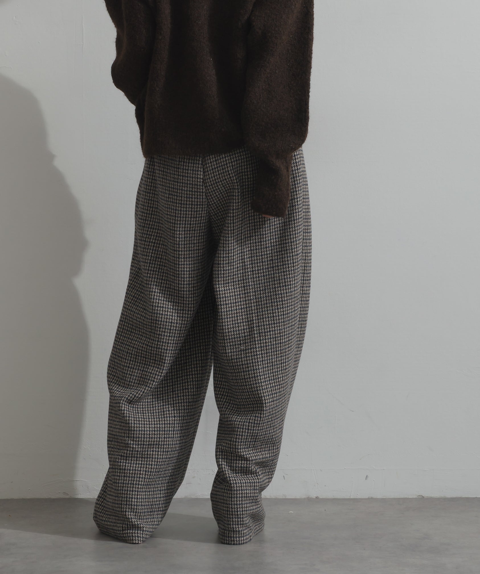 千鳥柄タックトラウザーズパンツ – OandI