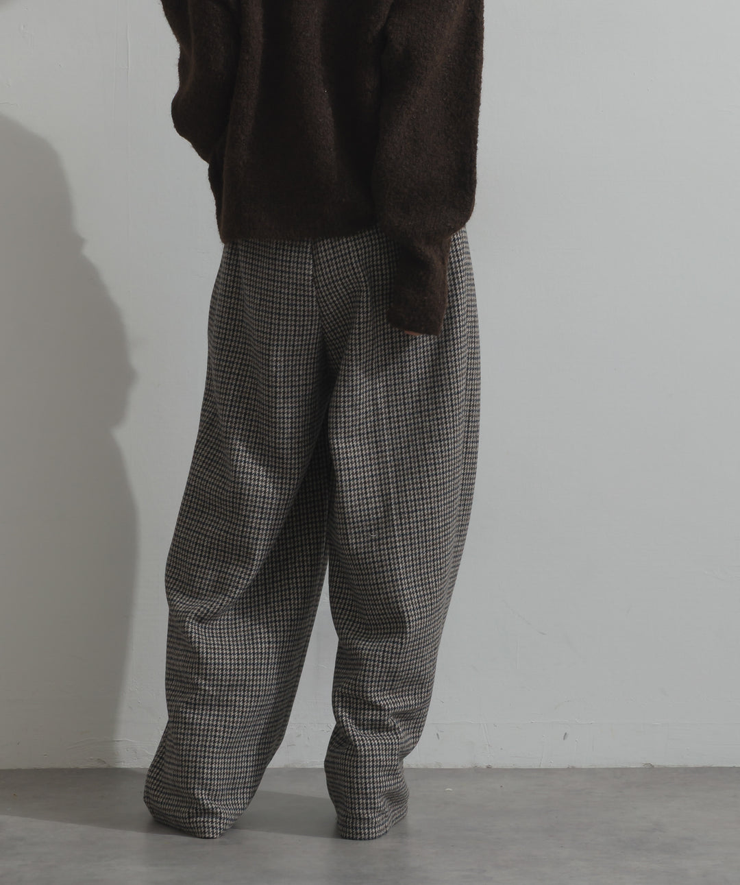 千鳥柄タックトラウザーズパンツ