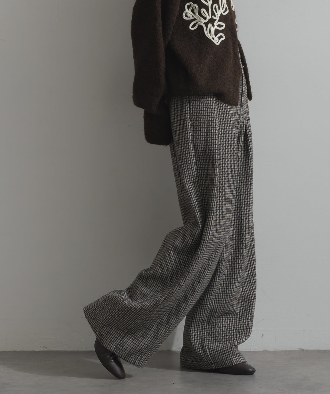 千鳥柄タックトラウザーズパンツ