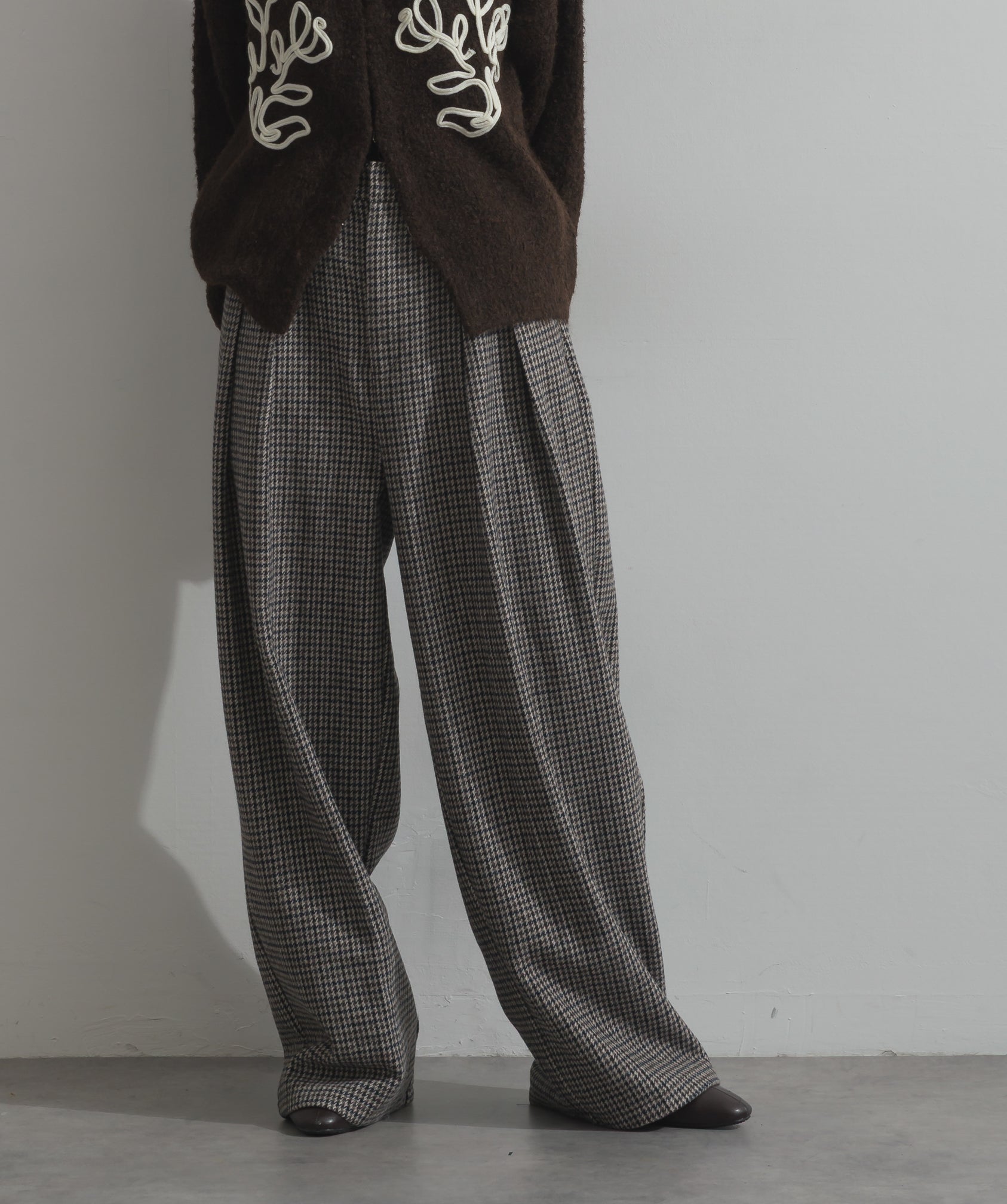 千鳥柄タックトラウザーズパンツ – OandI