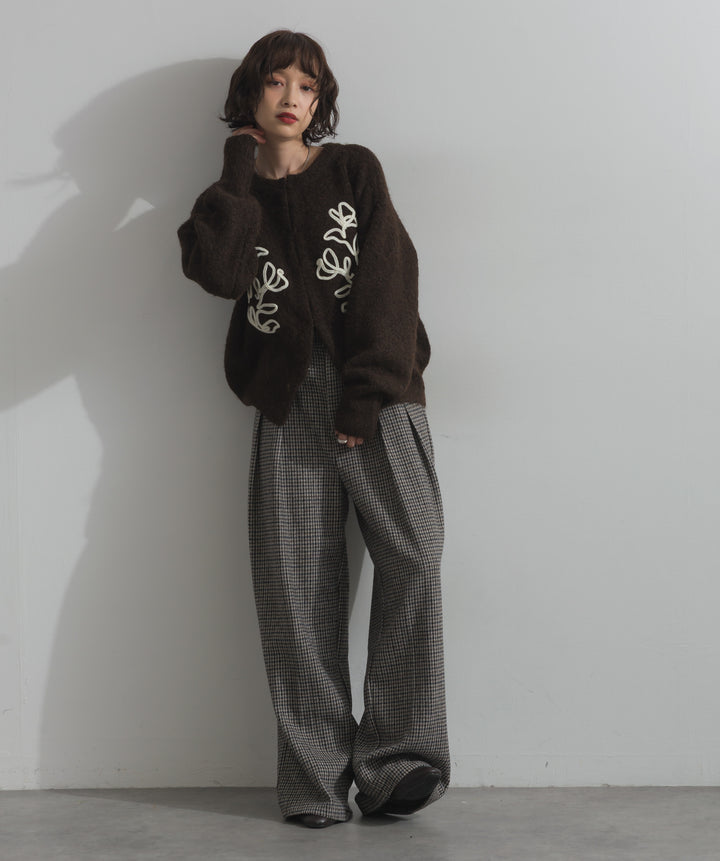 テープ刺繍ニットカーディガン