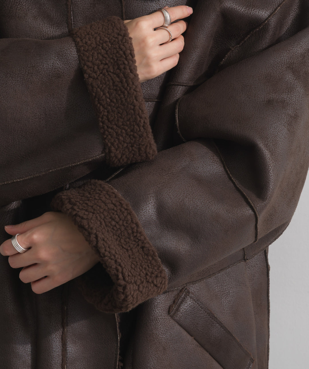 リバーシブルムートンコート