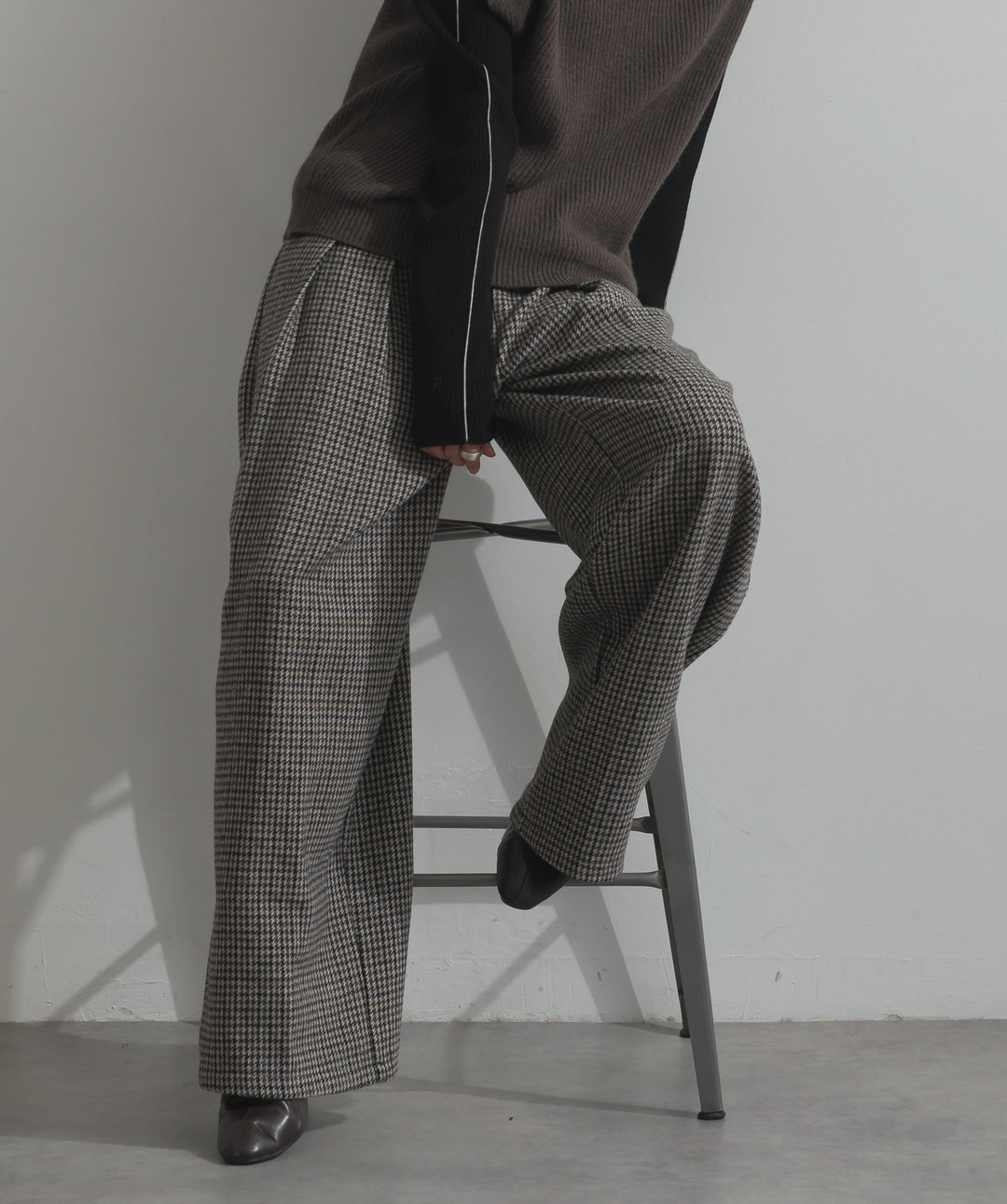 千鳥柄タックトラウザーズパンツ