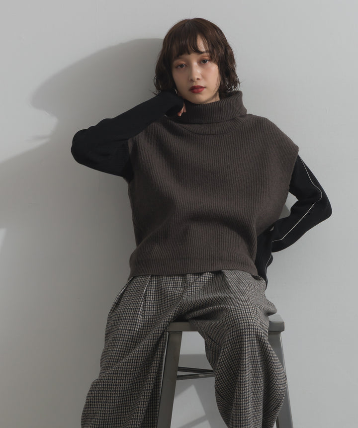 ハイネックニットベスト