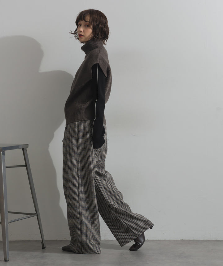 ハイネックニットベスト