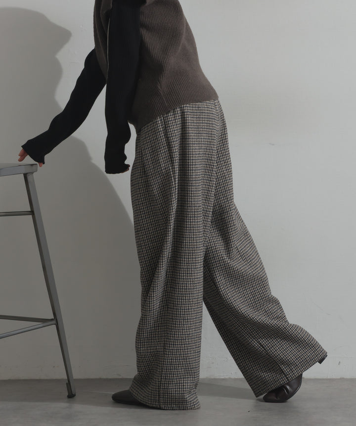 千鳥柄タックトラウザーズパンツ