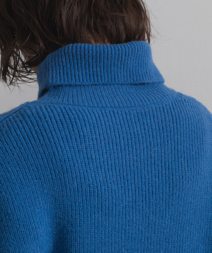 ハイネックニットベスト