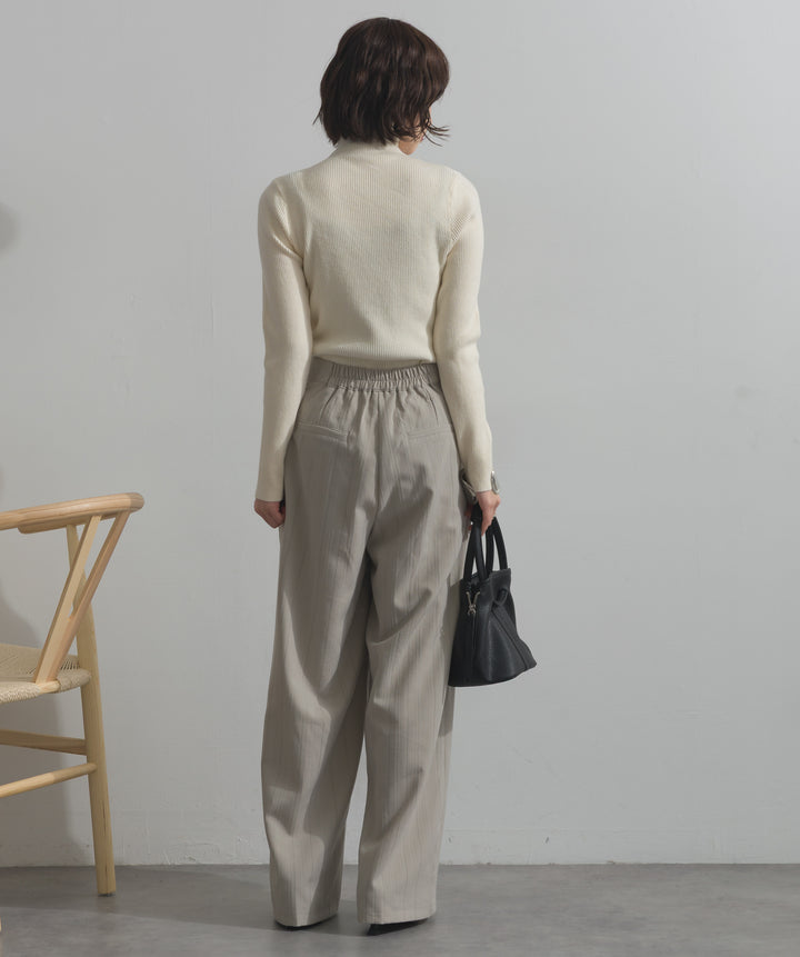 ハイネックニット