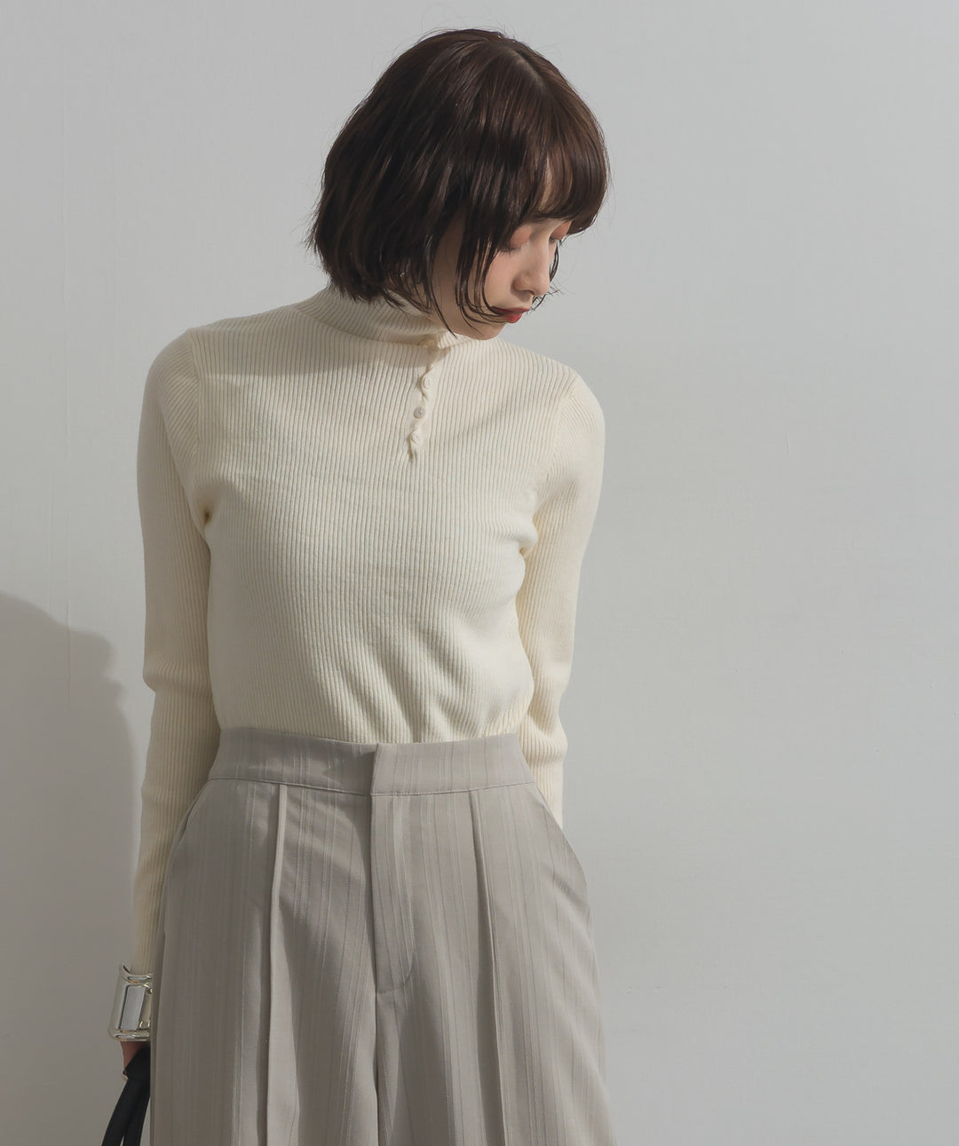 ハイネックニット