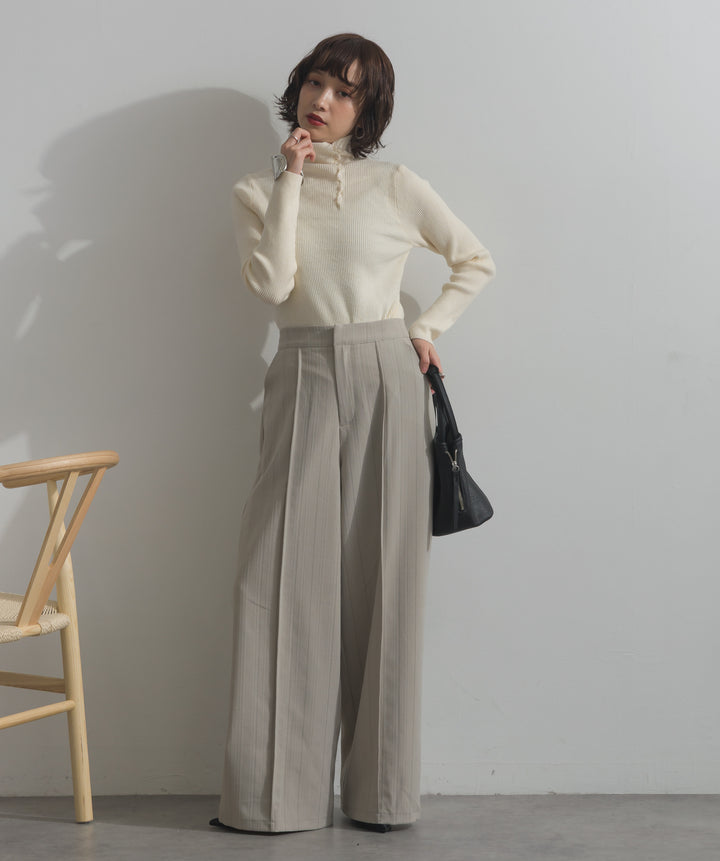 ハイネックニット