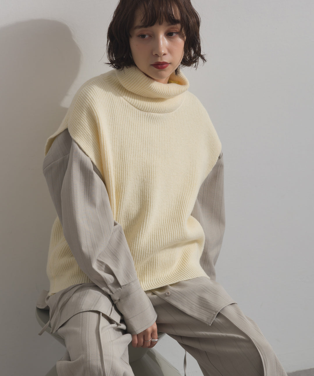 ハイネックニットベスト