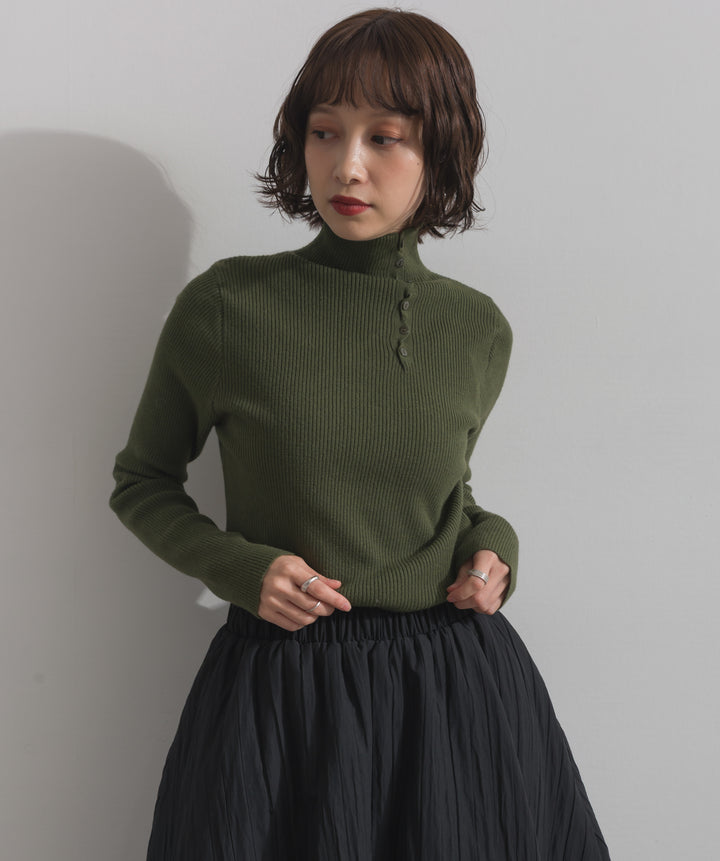 ハイネックニット