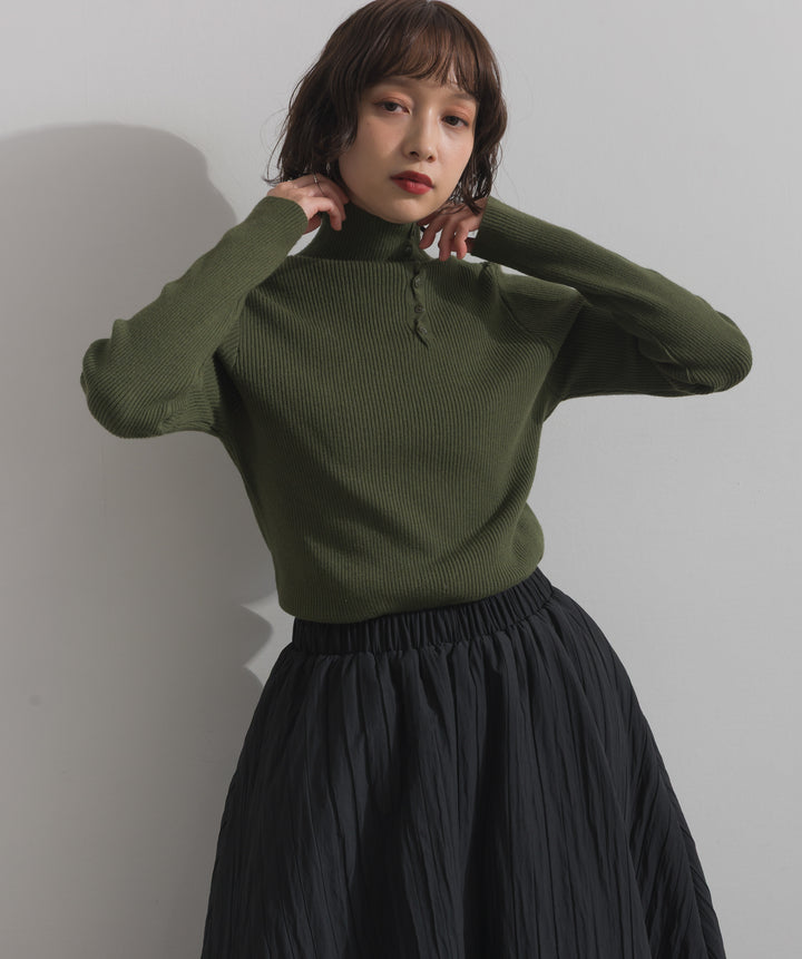 ハイネックニット