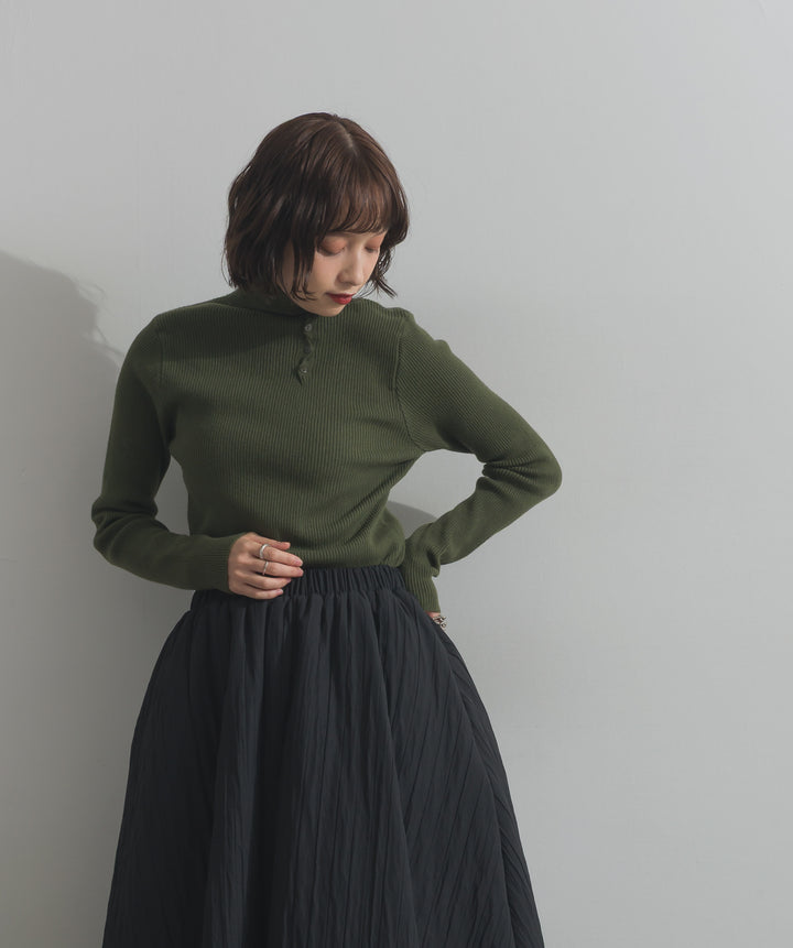 ハイネックニット