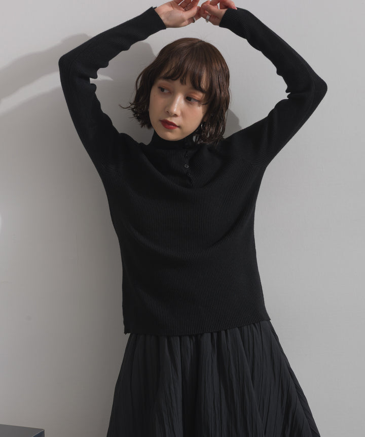 ハイネックニット