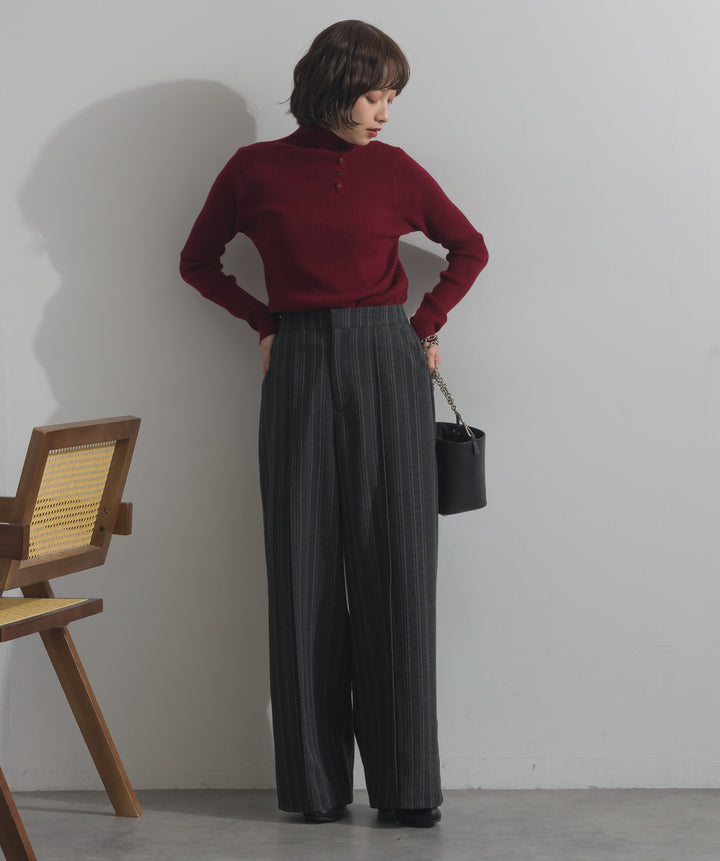 ハイネックニット