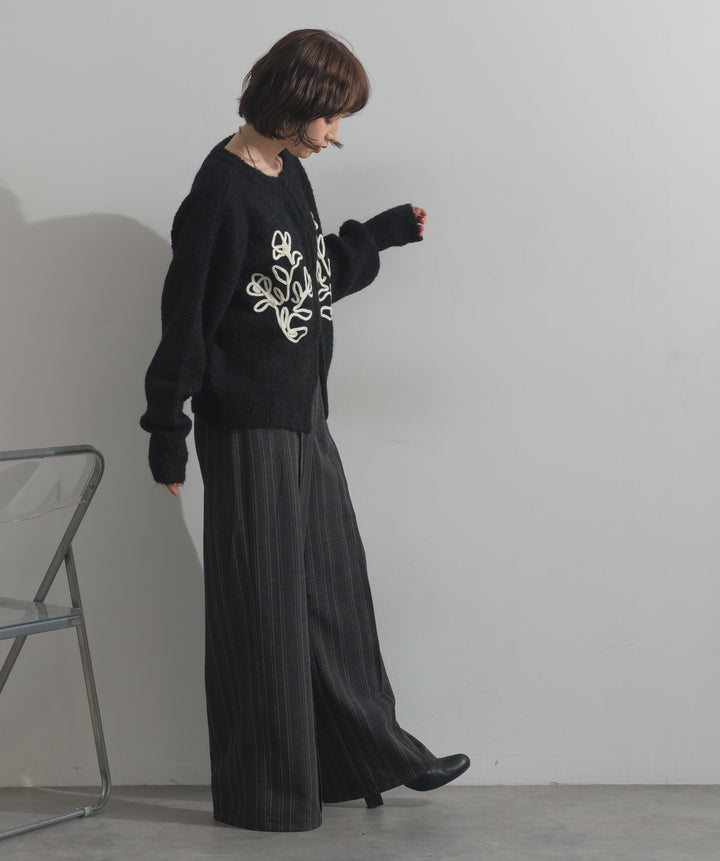 テープ刺繍ニットカーディガン