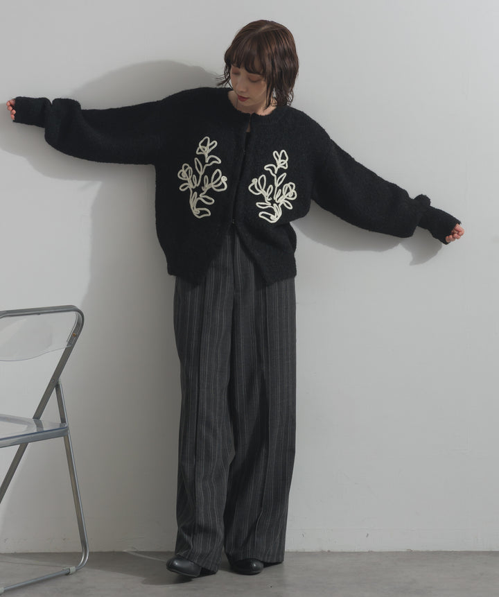 テープ刺繍ニットカーディガン