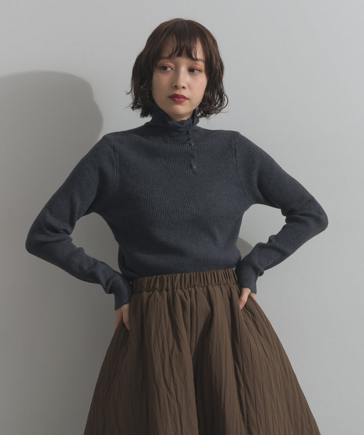 ハイネックニット