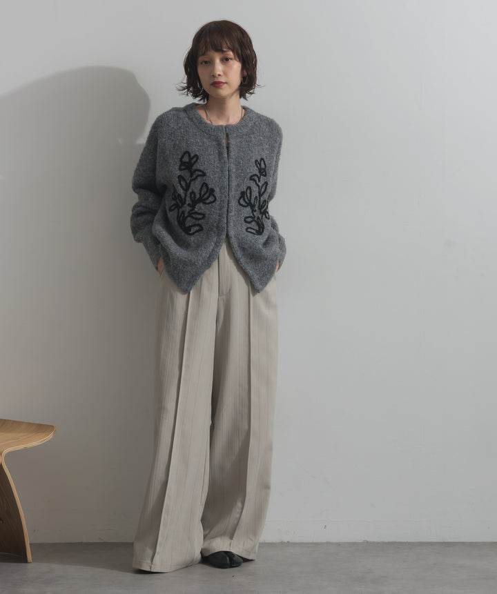 テープ刺繍ニットカーディガン