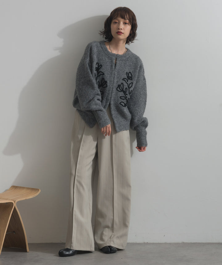 テープ刺繍ニットカーディガン