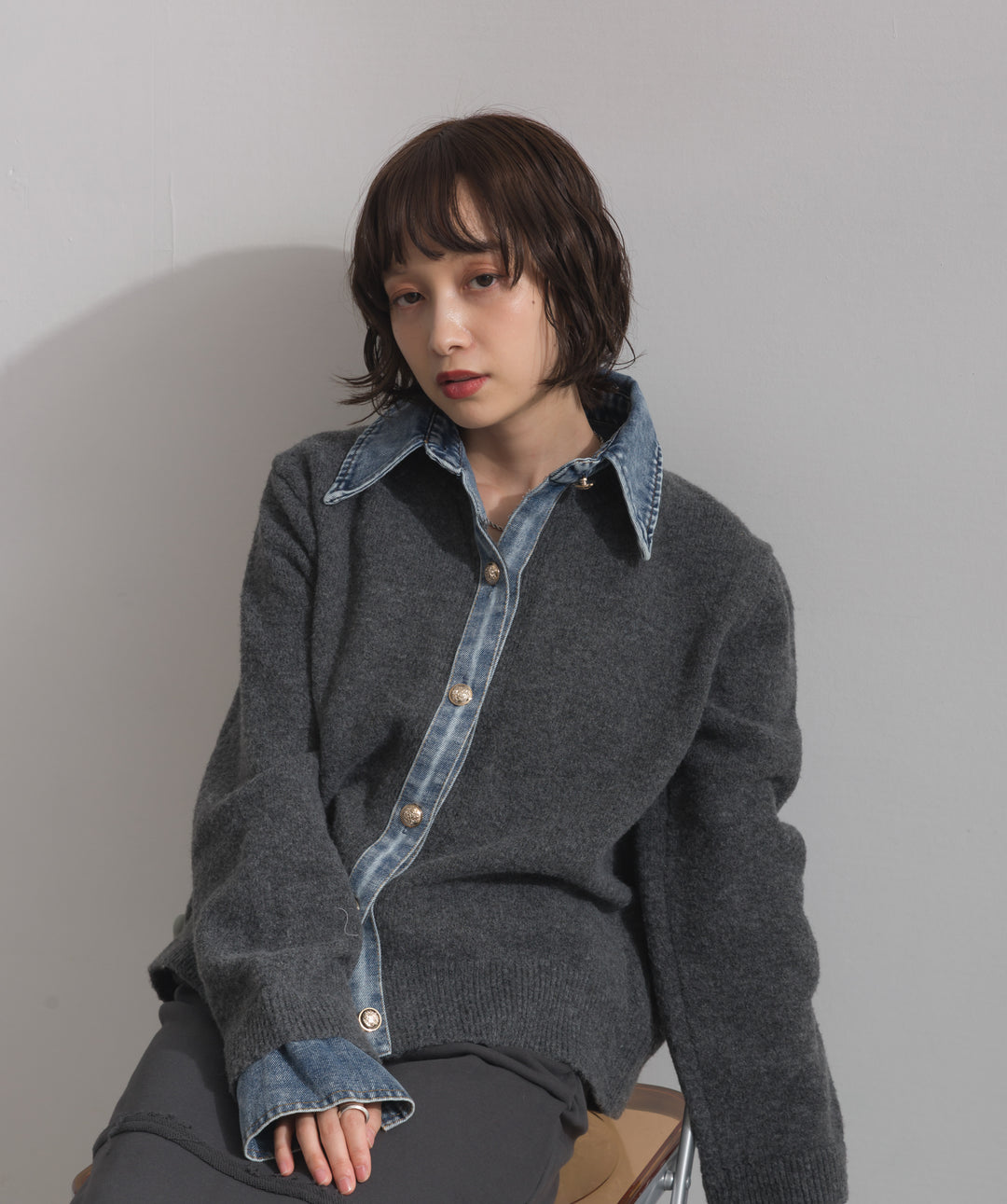 デニム襟レイヤード風ニットトップス