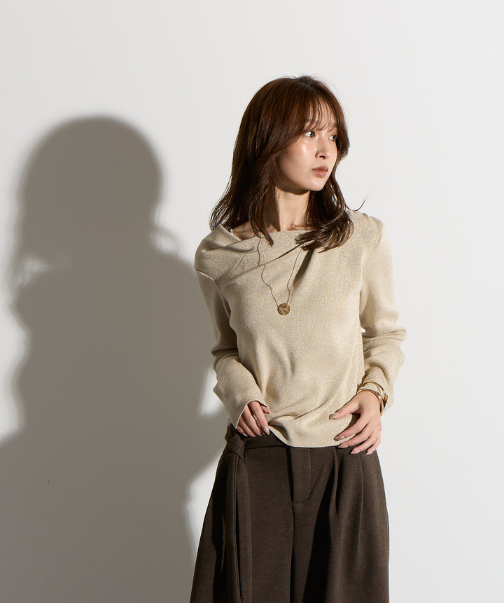 ドレーププルオーバー