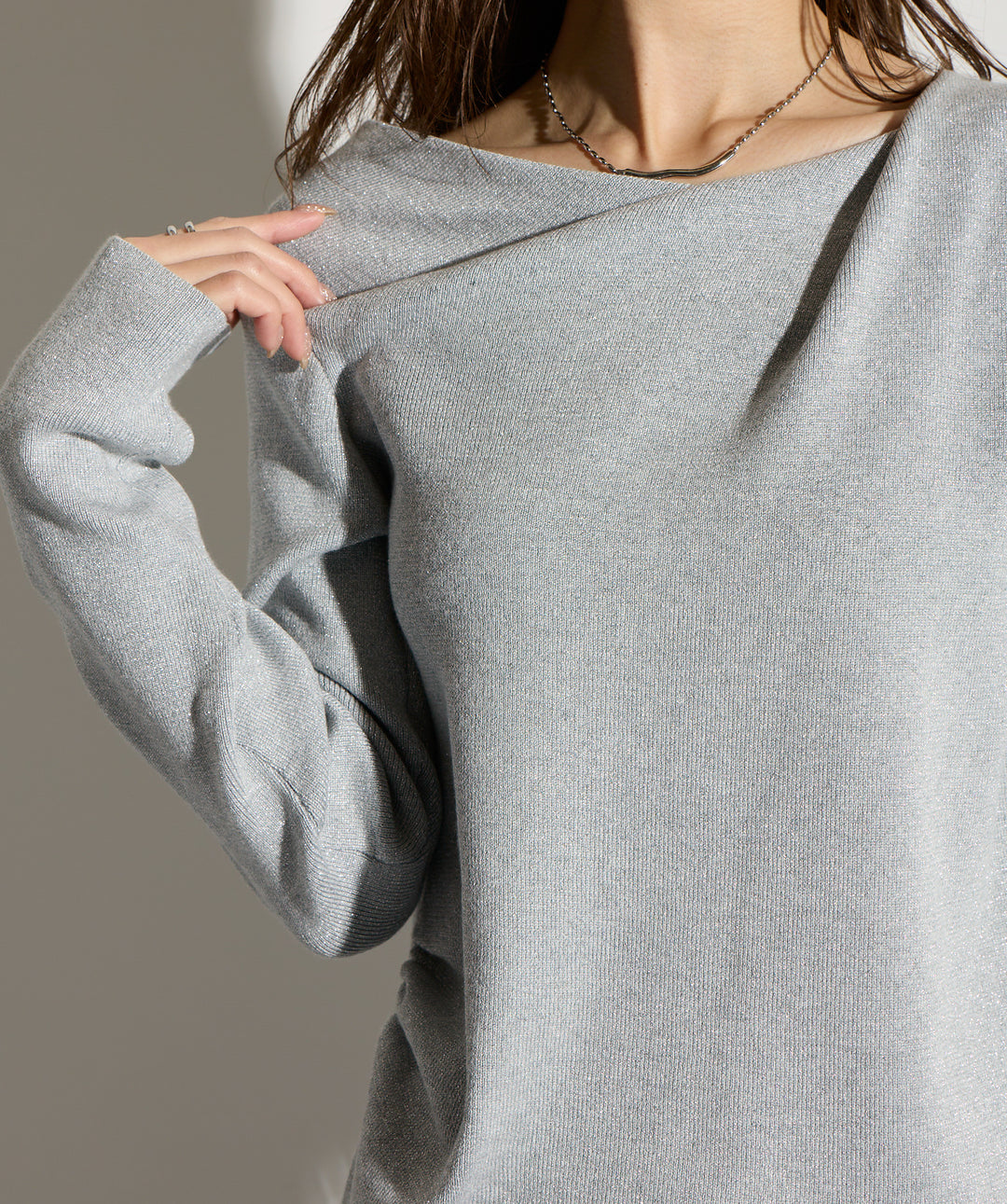 ドレーププルオーバー