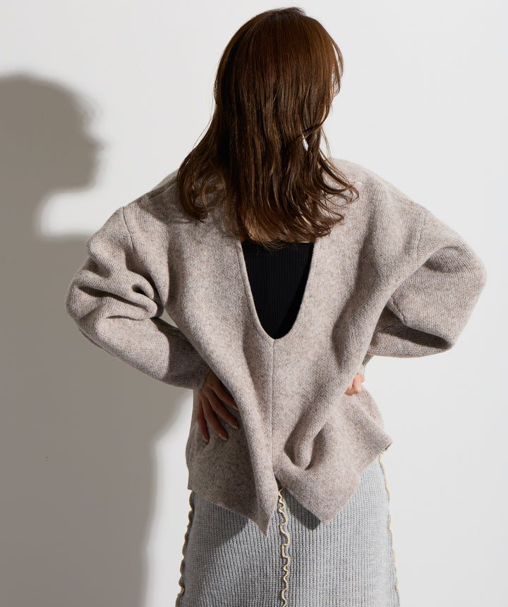 【SET】バックオープンUネックニット＋メロウラインスカー