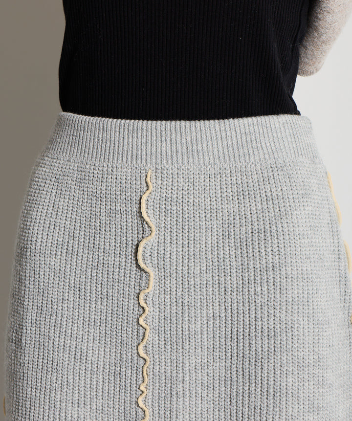 【SET】バックオープンUネックニット＋メロウラインスカー