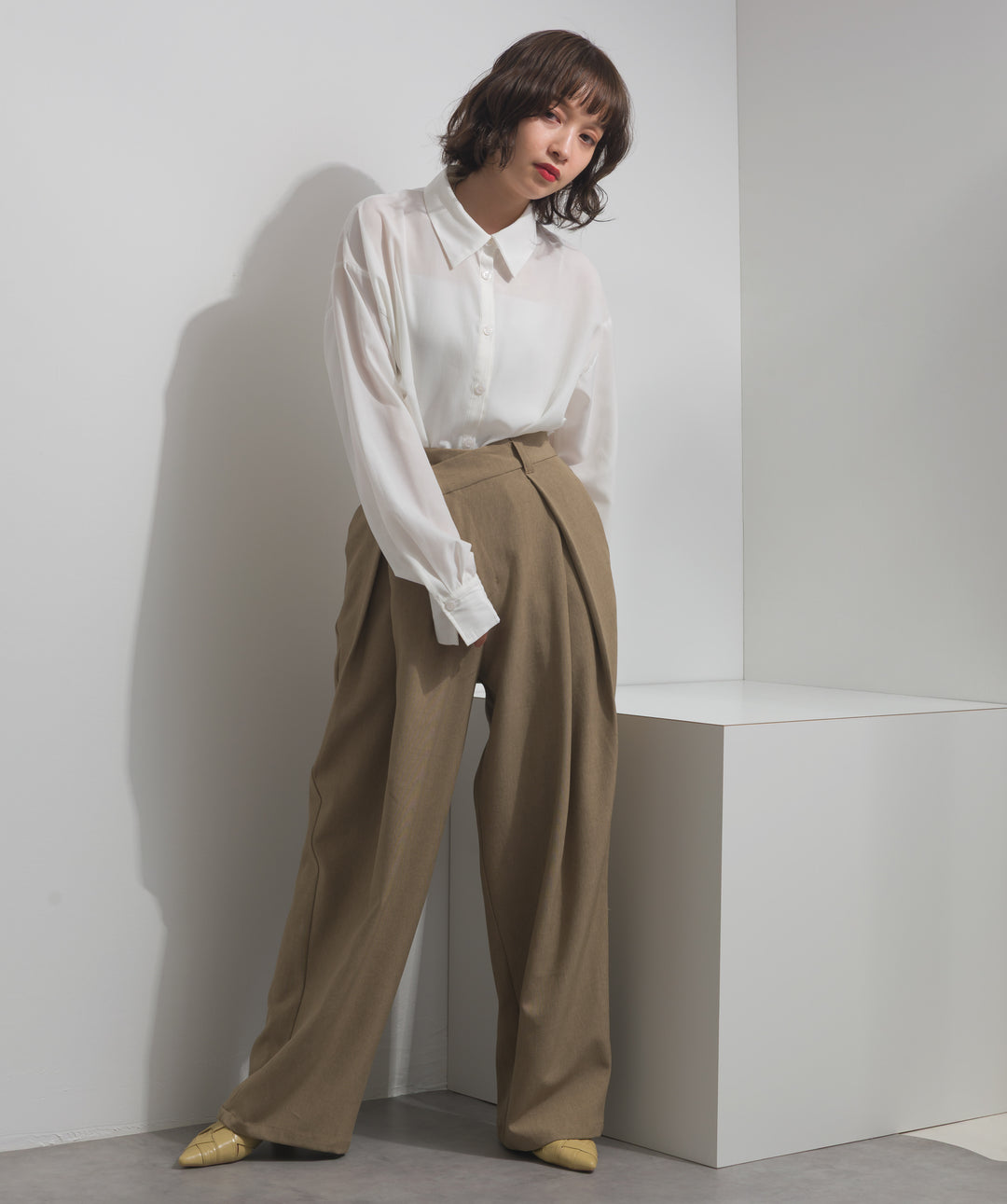 【TOPS SET】メタルボタン衿付きニットカーディガン＋ポプリン裾レースシャツワンピース