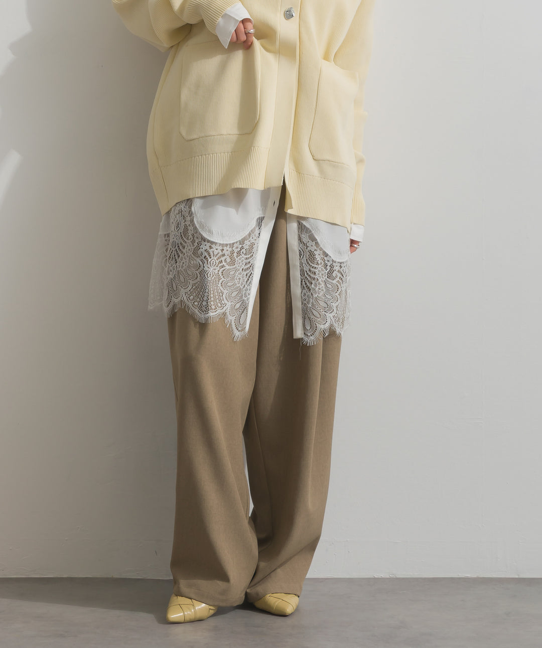 アシンメトリーウエストタックパンツ