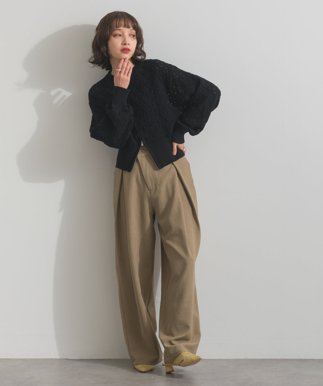 アシンメトリーウエストタックパンツ