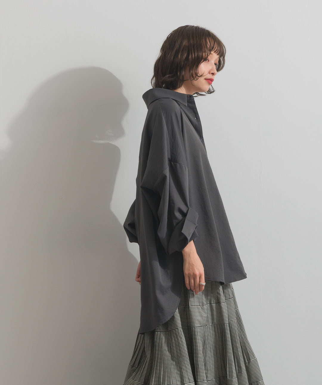 スリーブアレンジドレープシャツ