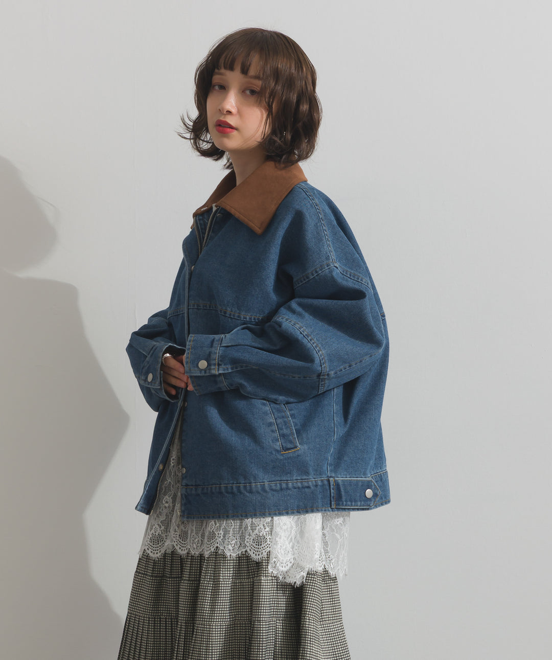 裾レースロングスリーブTシャツ