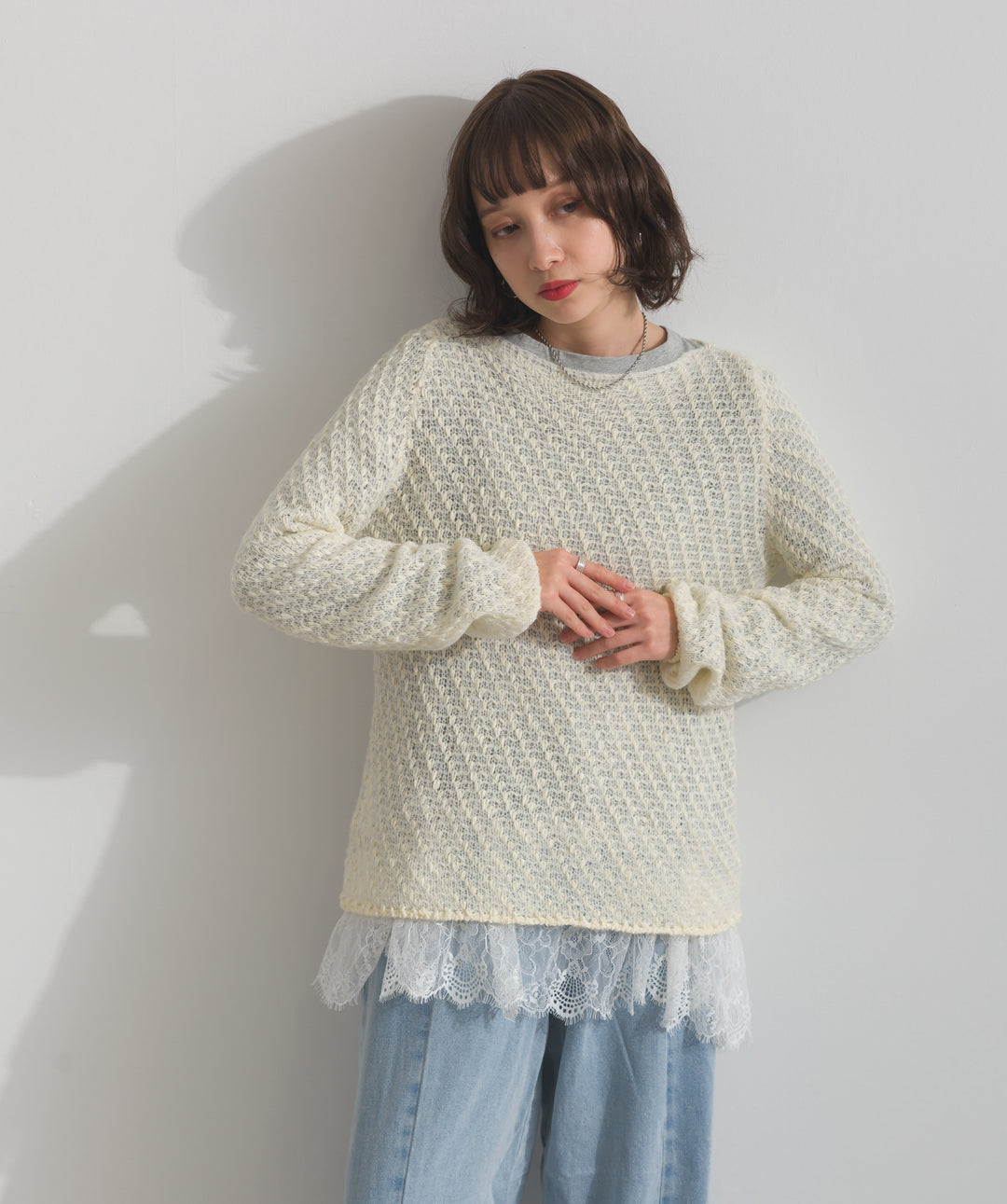 裾レースロングスリーブTシャツ