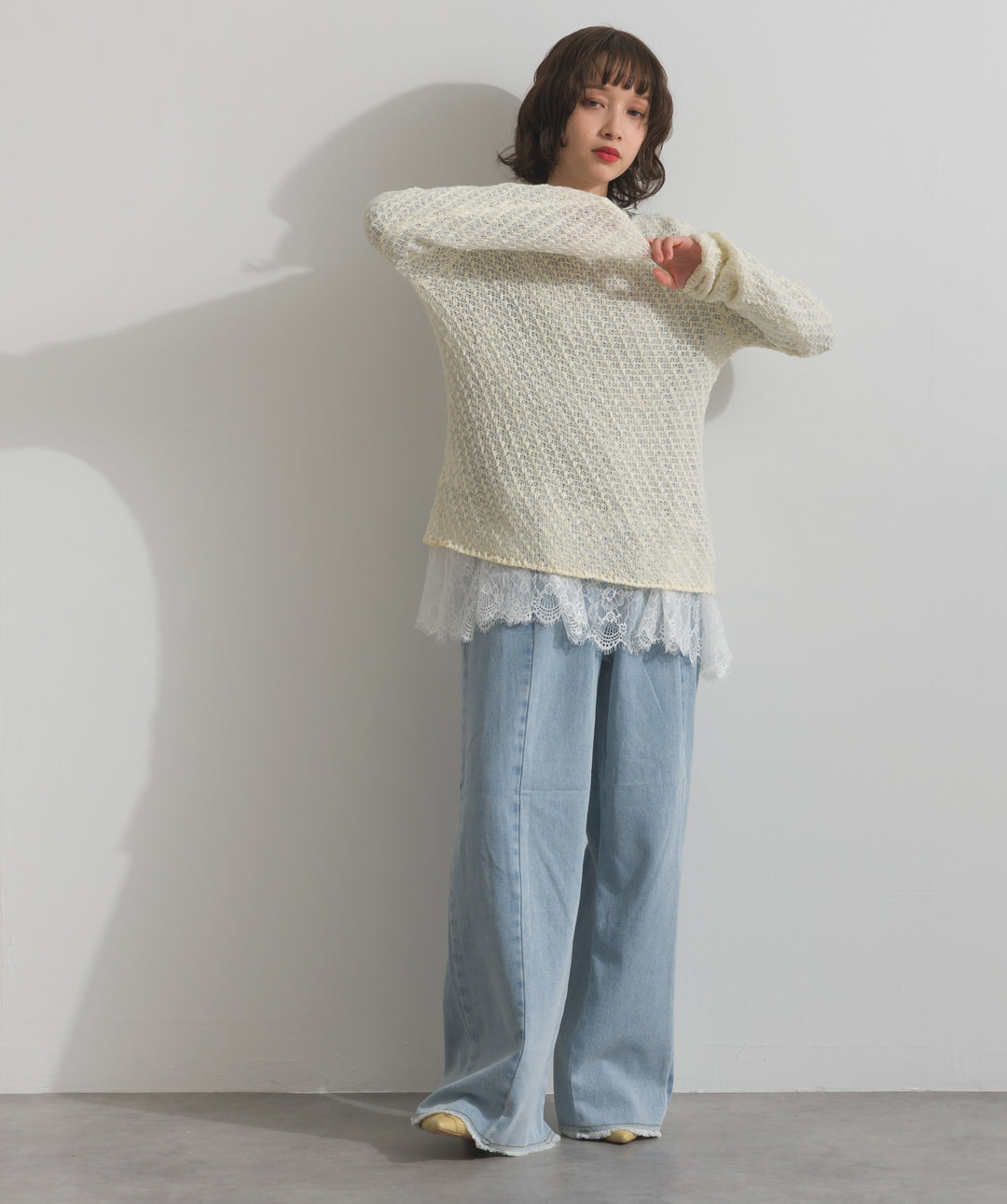 裾レースロングスリーブTシャツ