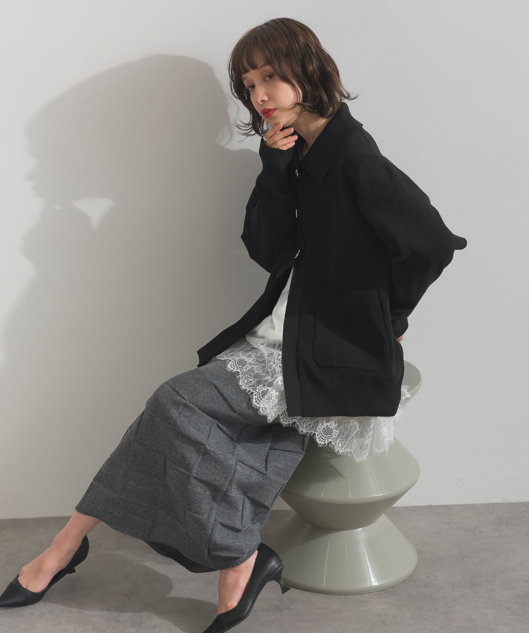 【TOPS SET】メタルボタン衿付きニットカーディガン＋裾レースロングスリーブTシャツ