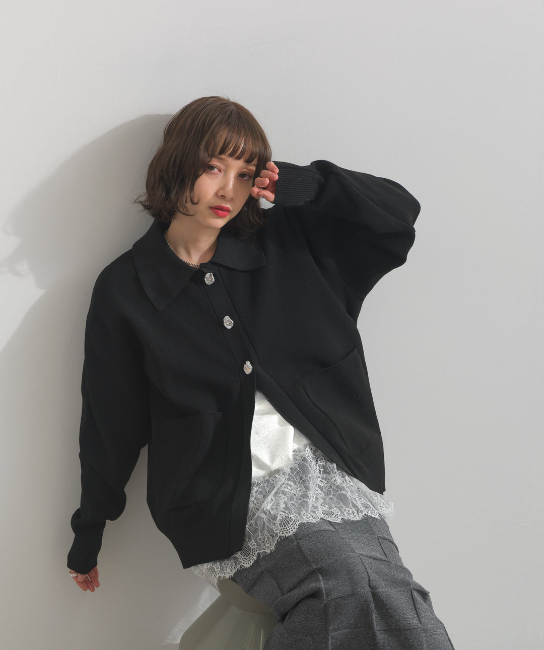 メタルボタン衿付きニットカーディガン