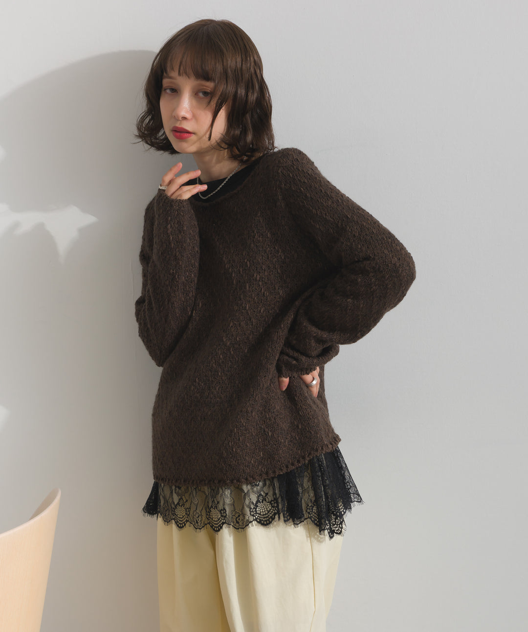 裾レースロングスリーブTシャツ