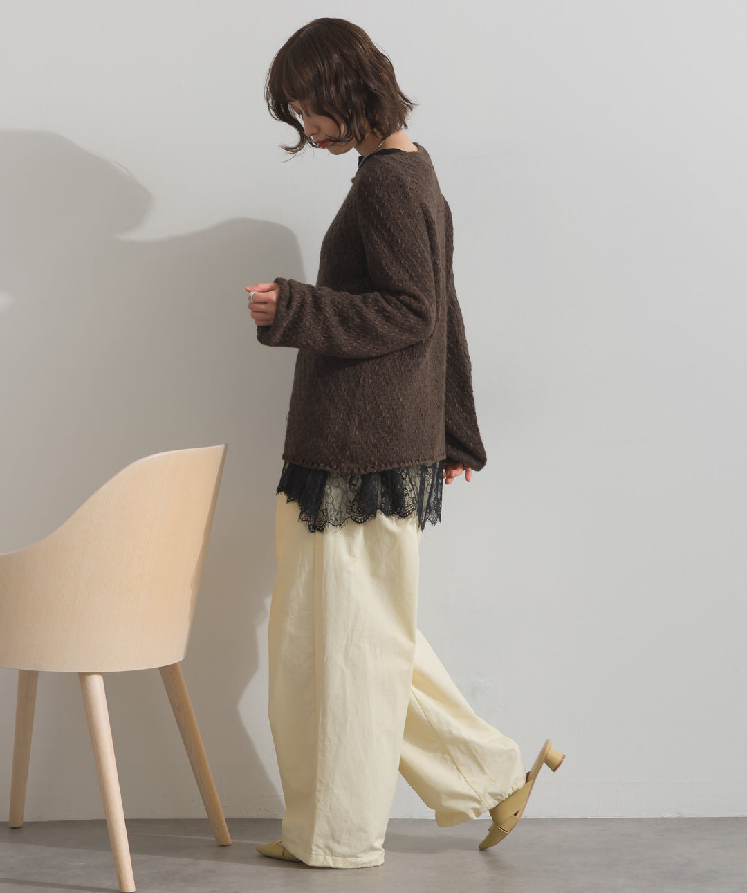 裾レースロングスリーブTシャツ