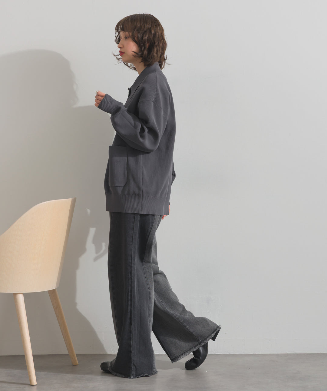 メタルボタン衿付きニットカーディガン