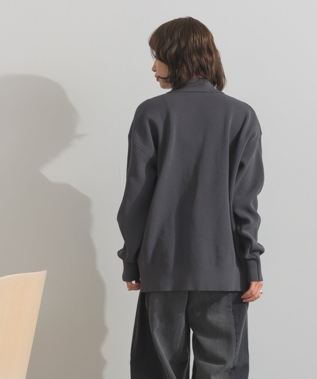 メタルボタン衿付きニットカーディガン