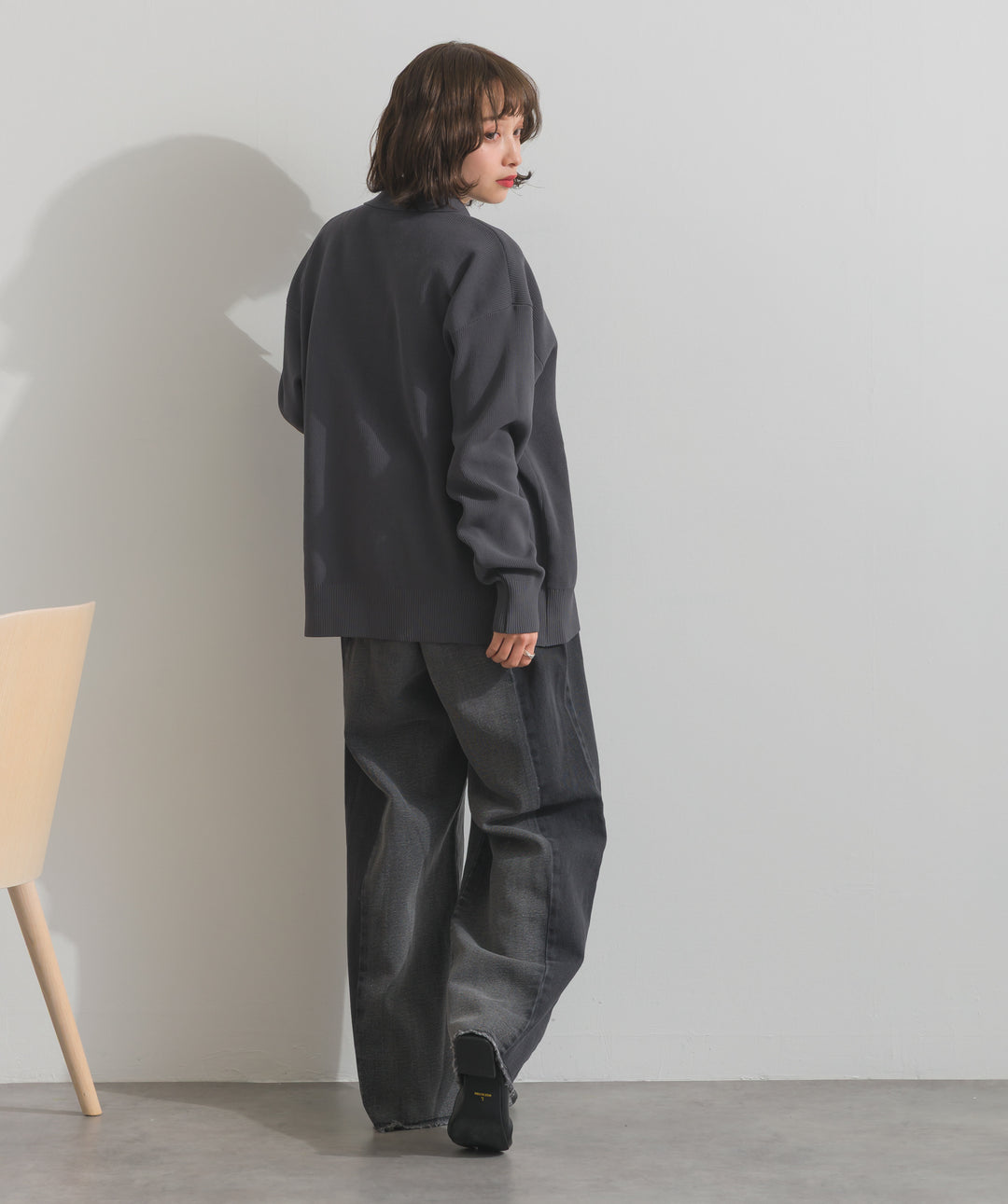 メタルボタン衿付きニットカーディガン