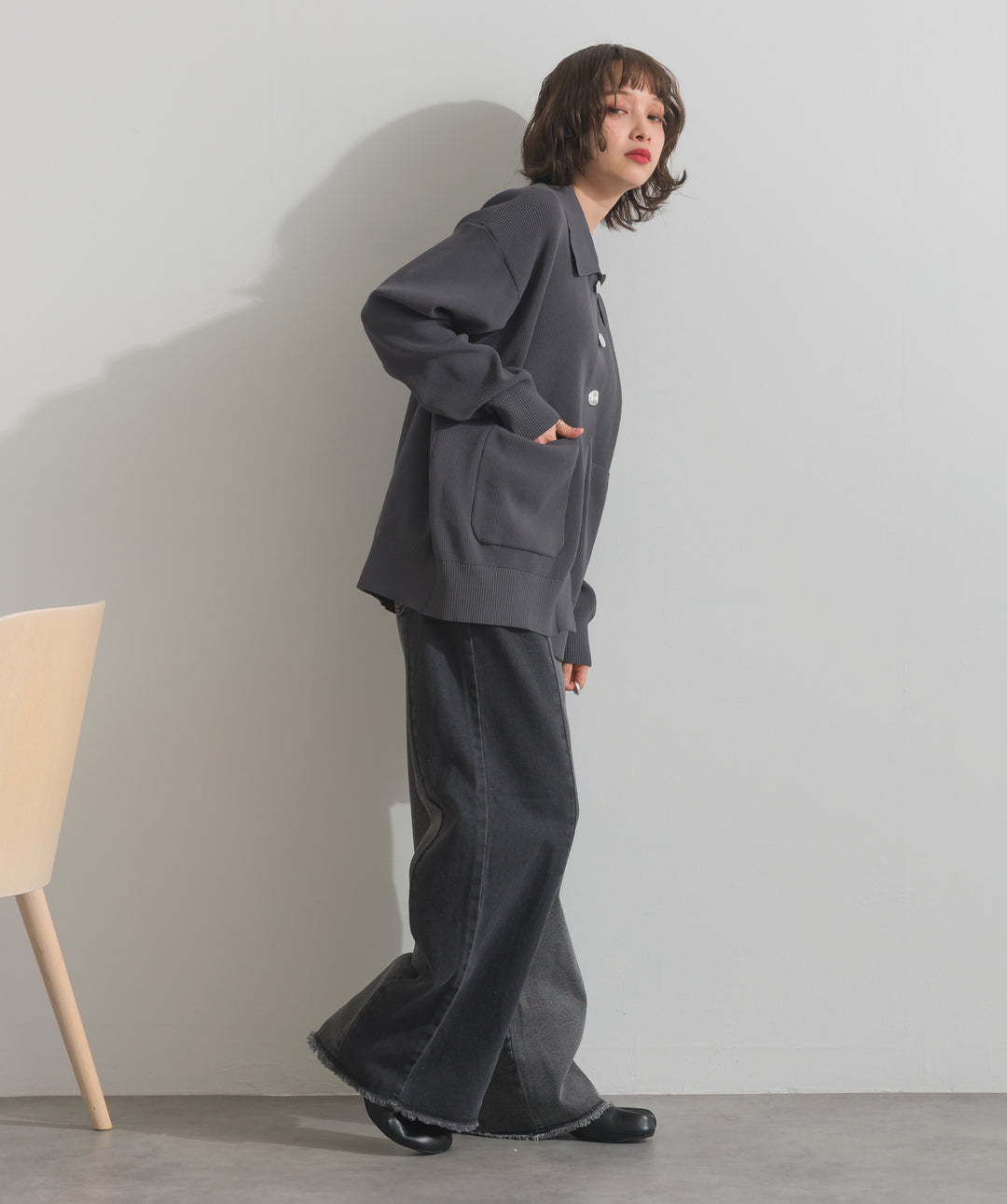 メタルボタン衿付きニットカーディガン