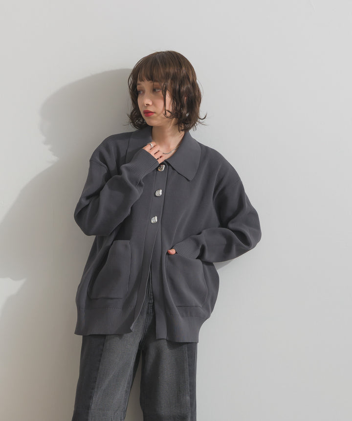 メタルボタン衿付きニットカーディガン